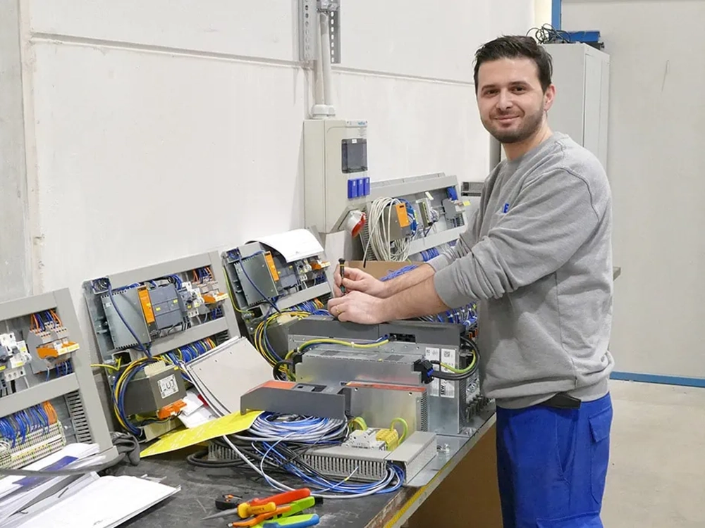 Mechatroniker / Servicetechniker