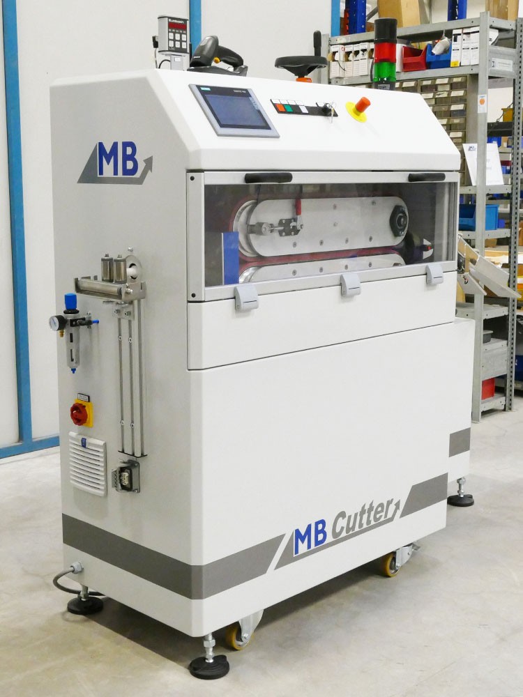 Kombi-Schneidanlage 3 Kombi-Schneidmaschine CC